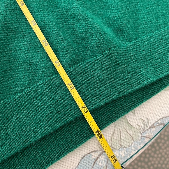 J Crew 100% Cashmere Oversized Boyfriend V-Neck Sweater Emerald Green - Picture 10 of 10